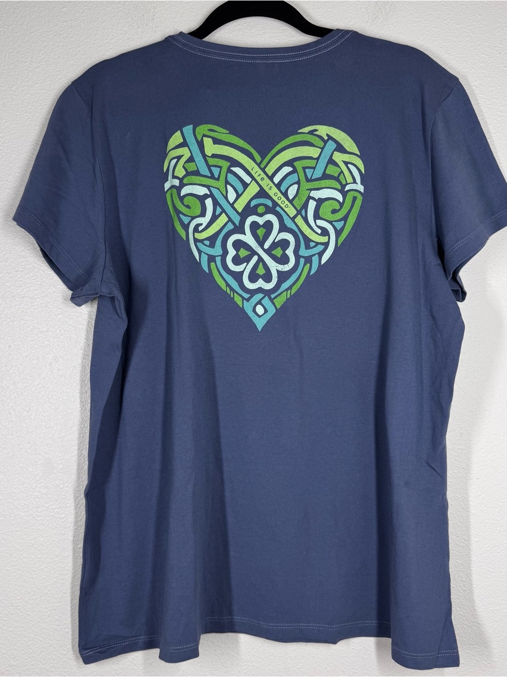 NWT Life Is Good Women's Celtic Heart Short Sleeve Shirt Navy Blue Green Size XL - Picture 7 of 8